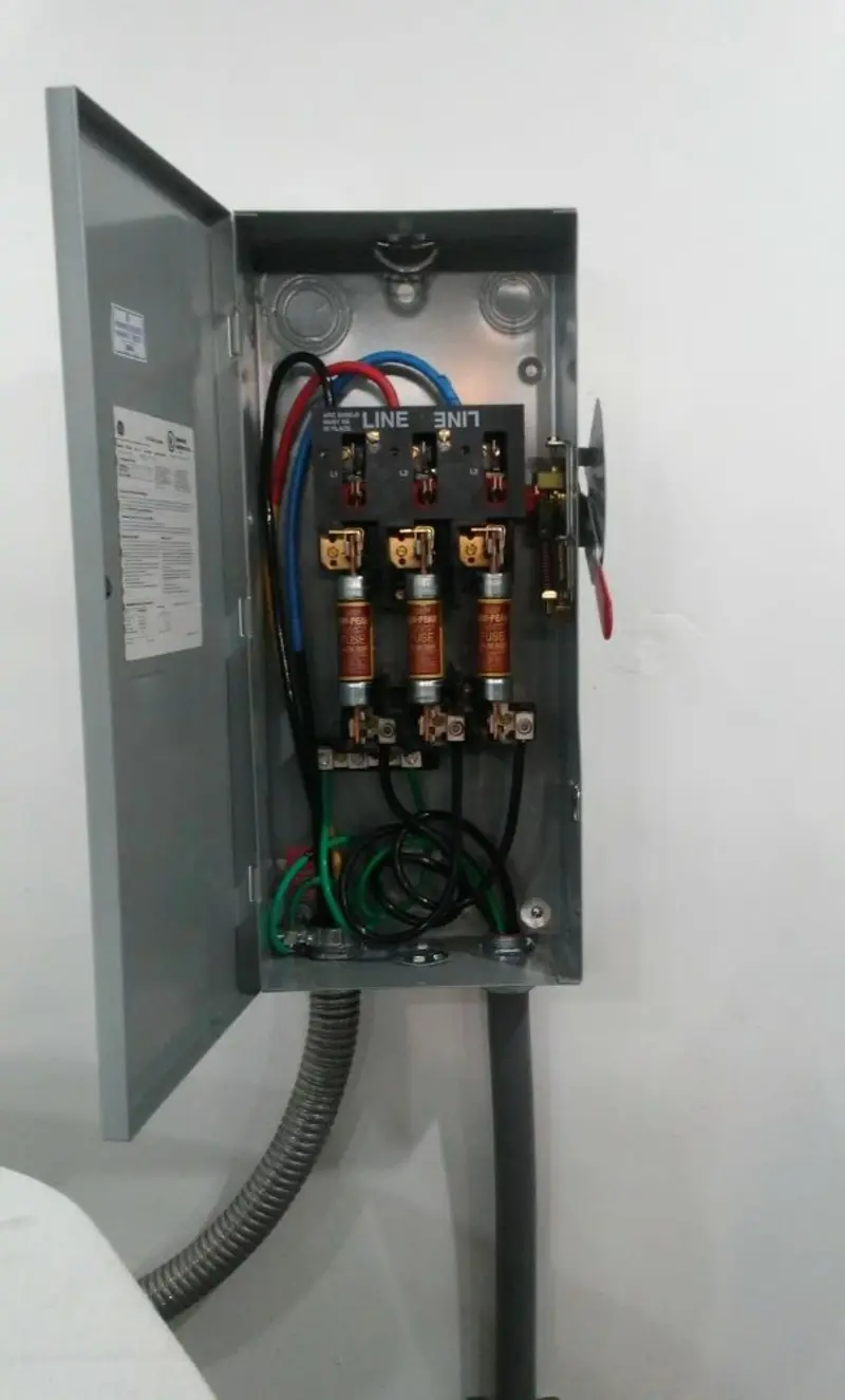 Three-phase disconnect switch installed for Smoke Detector Installation in Palos Park
